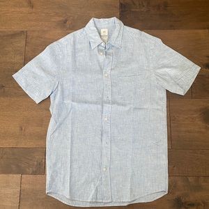 Heather blue short-sleeve button down